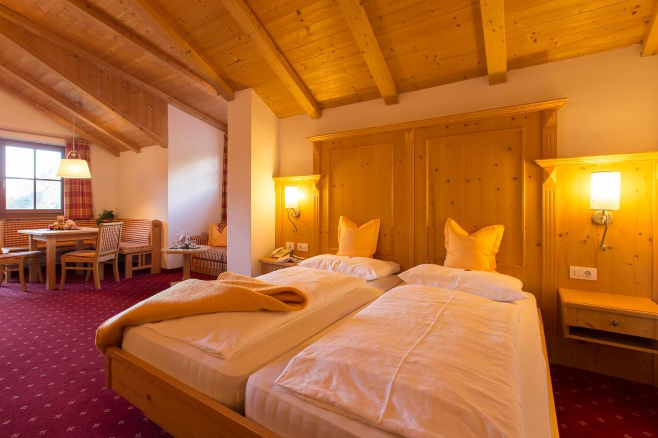 Berghotel Johanneshof Anterselva di Mezzo Exterior foto