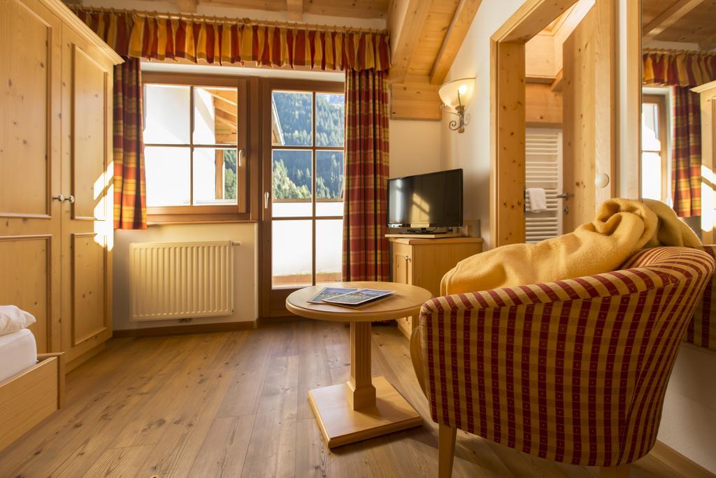 Berghotel Johanneshof Anterselva di Mezzo Exterior foto